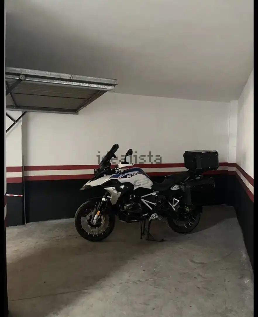 Garatge en venda a Calle Julio Burell, 43, Linarejos Aparcament de Garatge en venda en Linares