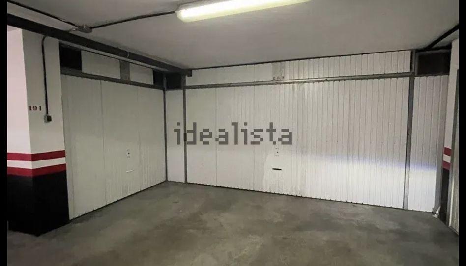 Garaje en venta en Calle Julio Burell, 43, Linarejos, Linares - imagen 1 Foto 1 de Garaje en venta en Calle Julio Burell, 43, Linarejos, Linares