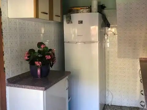Cuina de Casa adosada en venda en Casar de Palomero amb Terrassa, Moblat i Balcó