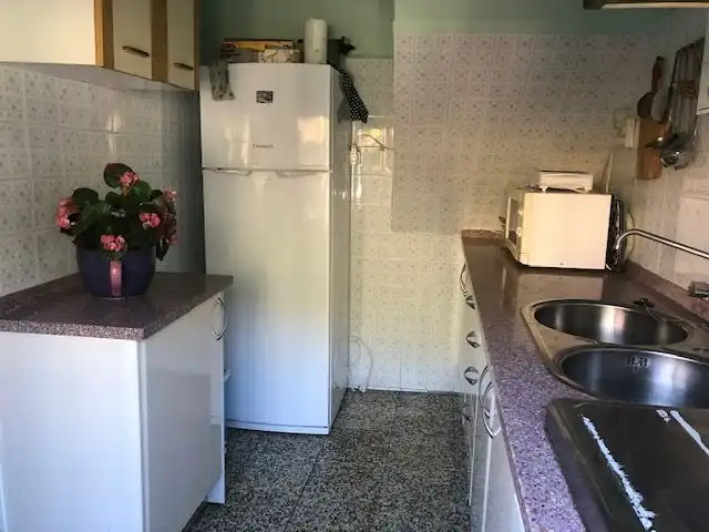 Cuina de Casa adosada en venda en Casar de Palomero amb Terrassa, Moblat i Balcó