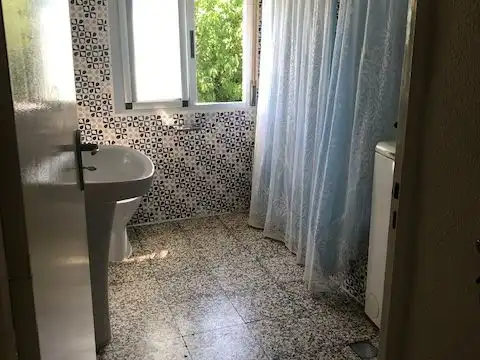 Bany de Casa adosada en venda en Casar de Palomero amb Terrassa, Moblat i Balcó