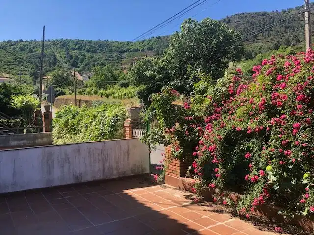 Jardí de Casa adosada en venda en Casar de Palomero amb Terrassa, Moblat i Balcó
