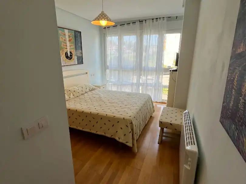 Habitación de Apartamento en venta en Foz con Terraza y Balcón