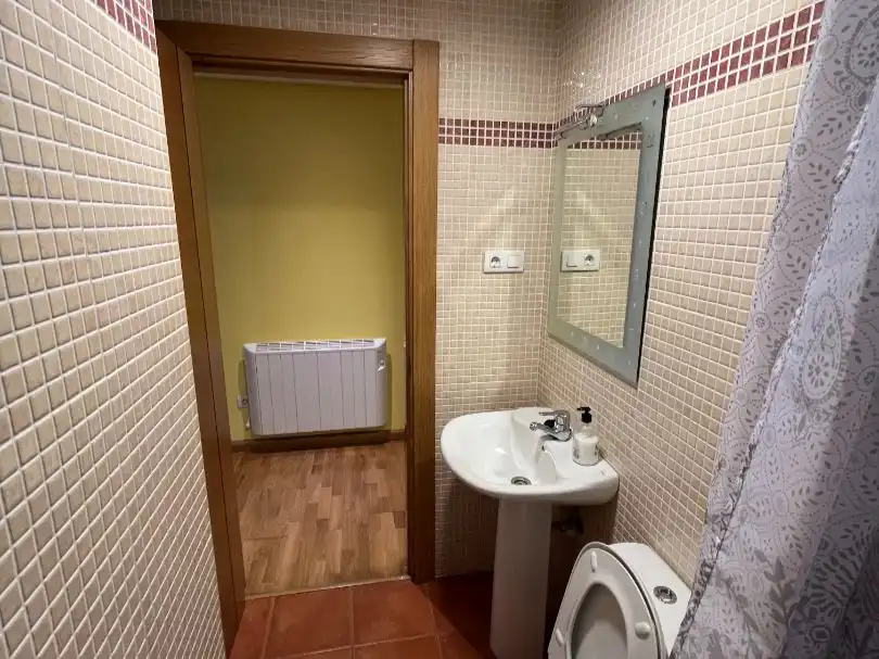 Baño de Apartamento en venta en Foz con Terraza y Balcón
