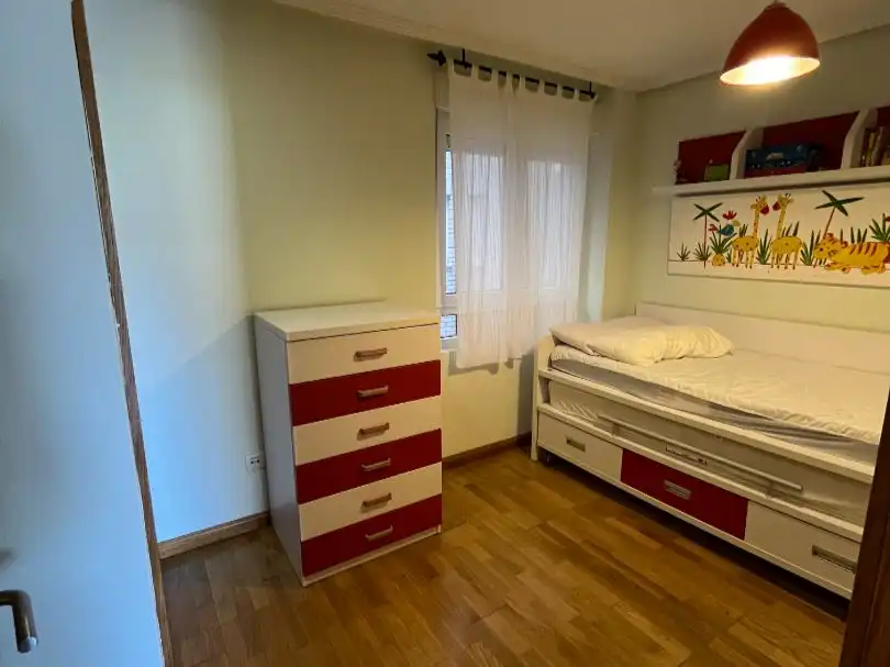 Habitación de Apartamento en venta en Foz con Terraza y Balcón