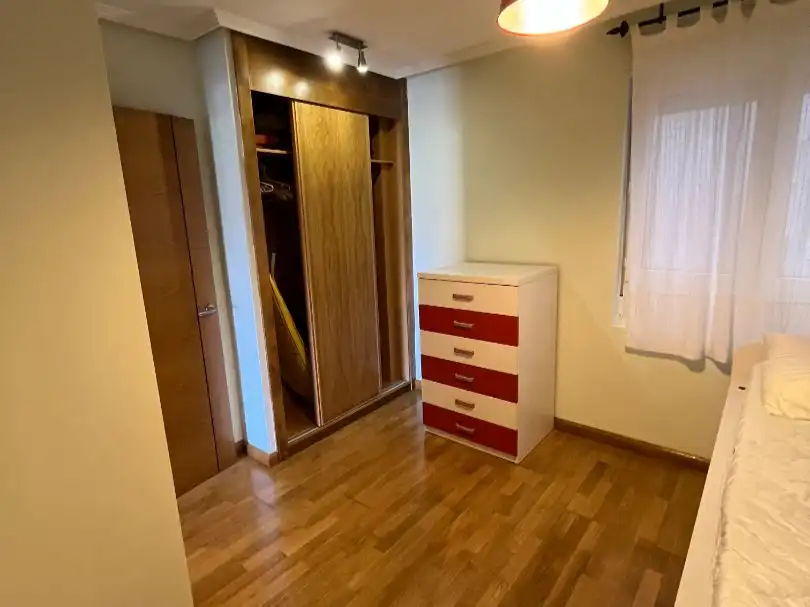 Habitación de Apartamento en venta en Foz con Terraza y Balcón