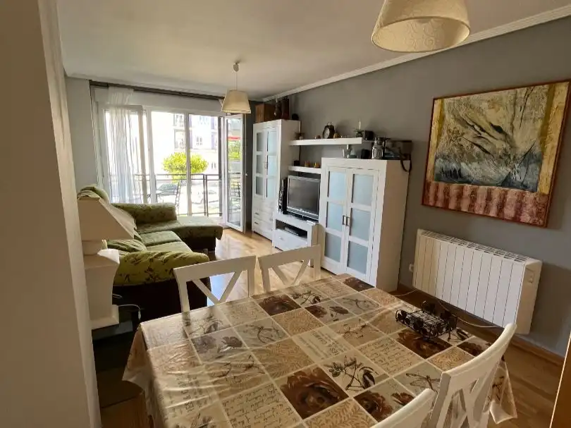 Sala de estar de Apartamento en venta en Foz con Terraza y Balcón
