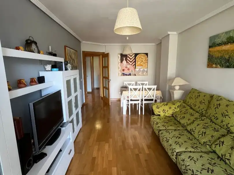 Sala de estar de Apartamento en venta en Foz con Terraza y Balcón