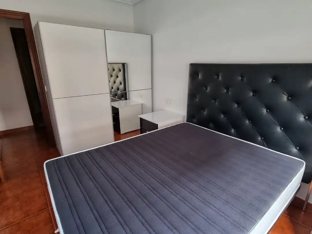 Wohnung zur Miete in Iturrilun Plaza, Zarautz Schlafzimmer von Wohnung zur Miete in Zarautz mit Heizung, Abstellraum und Möbliert
