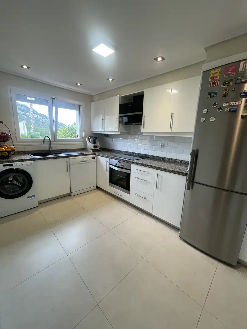 Casa o chalet en venta en Carrer Serra de la Fontfreda, 5, Escandinavia - Cautivador Cocina de Casa o chalet en venta en L'Alfàs del Pi con Aire acondicionado, Terraza y Piscina