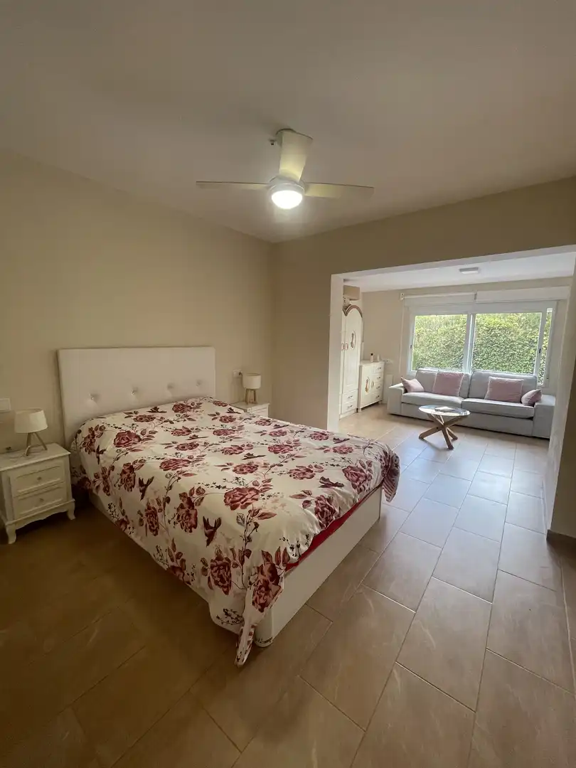 Casa o chalet en venta en Carrer Serra de la Fontfreda, 5, Escandinavia - Cautivador Habitación de Casa o chalet en venta en L'Alfàs del Pi con Aire acondicionado, Terraza y Piscina