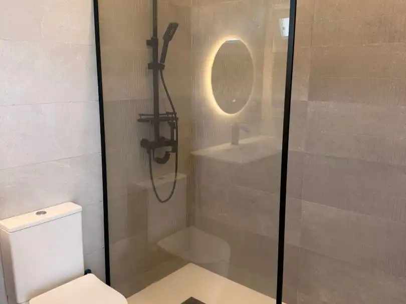Planta baja en venta en Plaza Comuneros, 4, Mora Baño de Planta baja en venta en Mora con Calefacción y Jardín privado