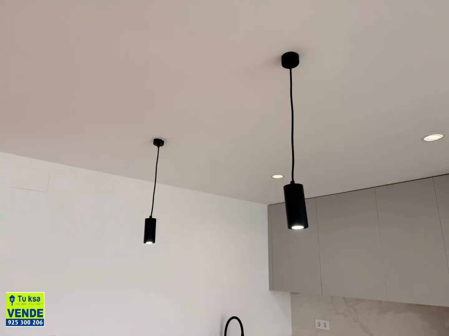 Planta baja en venta en Plaza Comuneros, 4, Mora Vista exterior de Planta baja en venta en Mora con Calefacción y Jardín privado