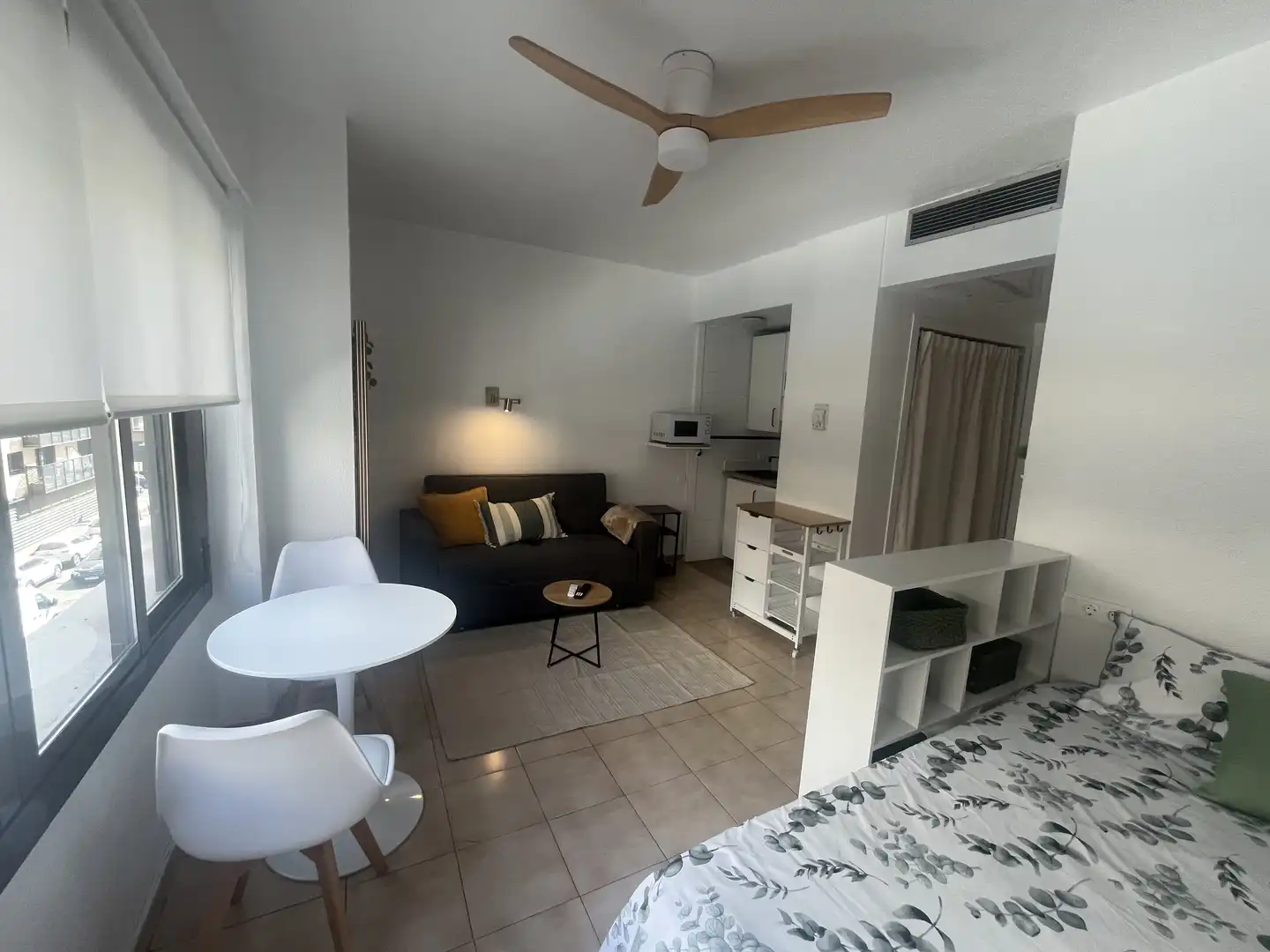 Habitación de Estudio de alquiler en Sevilla con Aire acondicionado, Calefacción y Amueblado