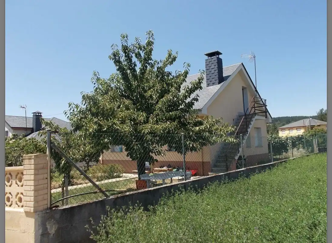 Finca rústica en venda a Calle la Cruz, 40, Arganza Vista exterior de Finca rústica en venda en Arganza