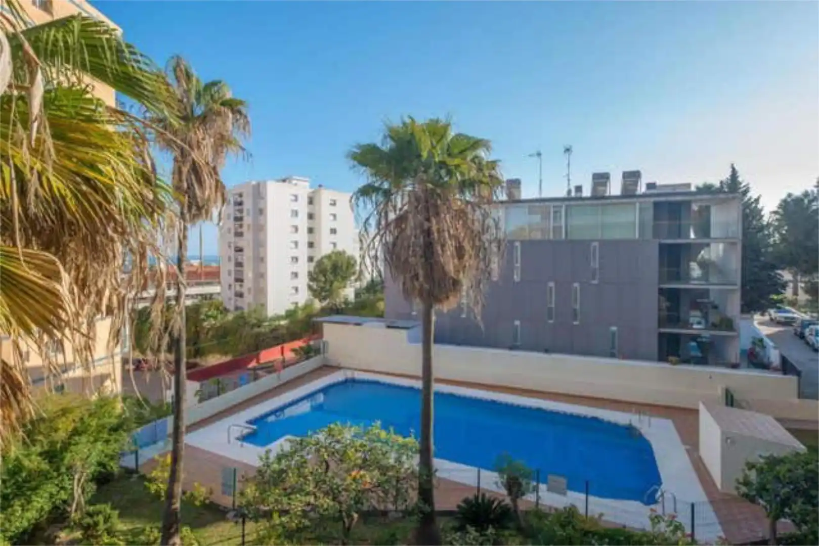 Estudi en venda a Solymar Vista exterior de Estudi en venda en Benalmádena amb Terrassa i Piscina