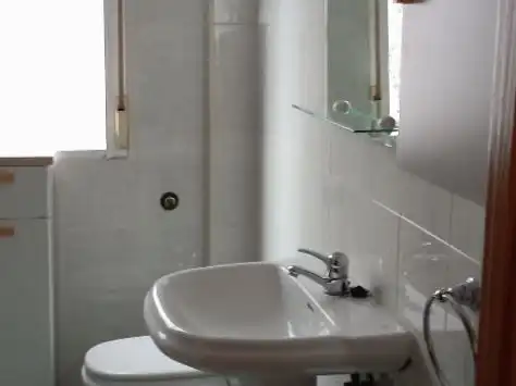 Flat for rent in Calle de San Florencio, 6, Numancia Bathroom of Flat for rent in Madrid with Heating, Furnished and Balcony