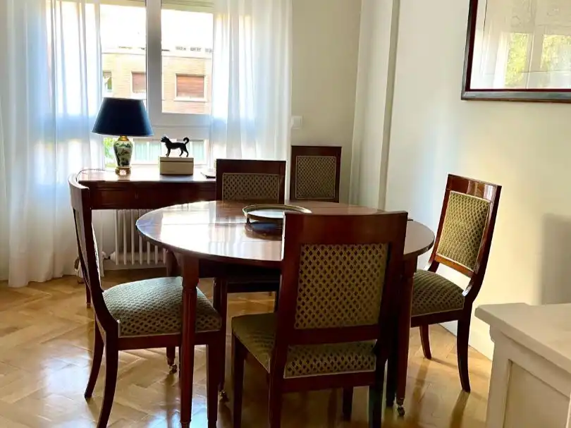 Piso en venta en Nueva España Comedor de Piso en venta en Madrid con Aire acondicionado, Calefacción y Parquet