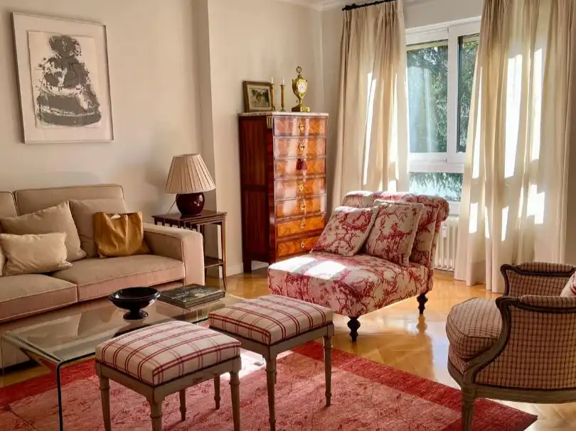 Piso en venta en Nueva España Sala de estar de Piso en venta en Madrid con Aire acondicionado, Calefacción y Parquet
