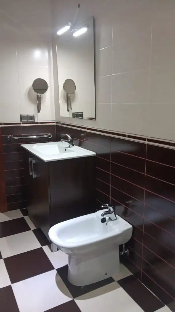 Baño de Piso en venta en La Puebla de Montalbán con Aire acondicionado, Calefacción y Parquet