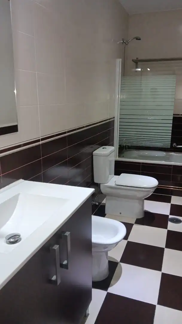 Baño de Piso en venta en La Puebla de Montalbán con Aire acondicionado, Calefacción y Parquet