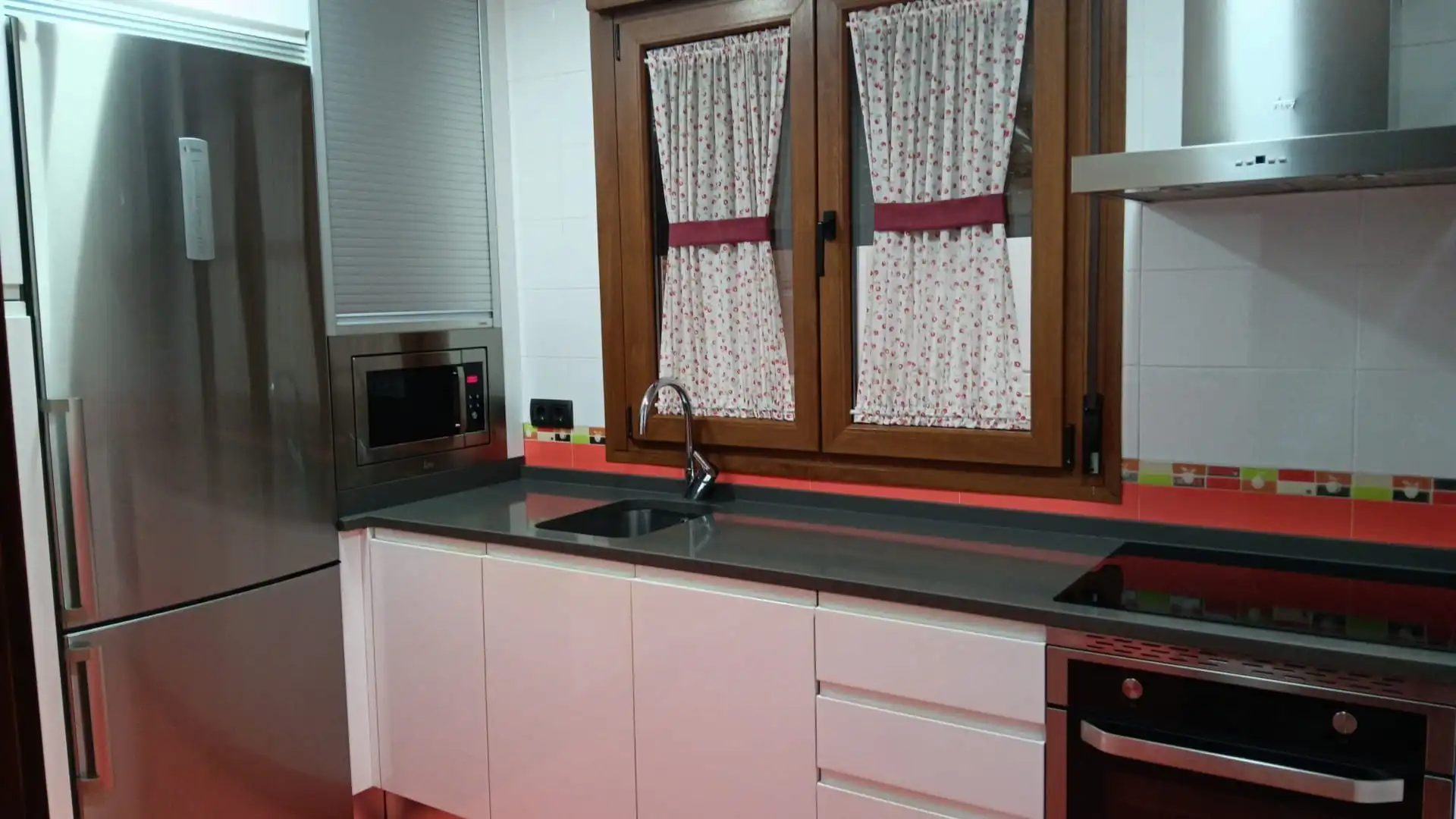 Cocina de Piso en venta en La Puebla de Montalbán con Aire acondicionado, Calefacción y Parquet