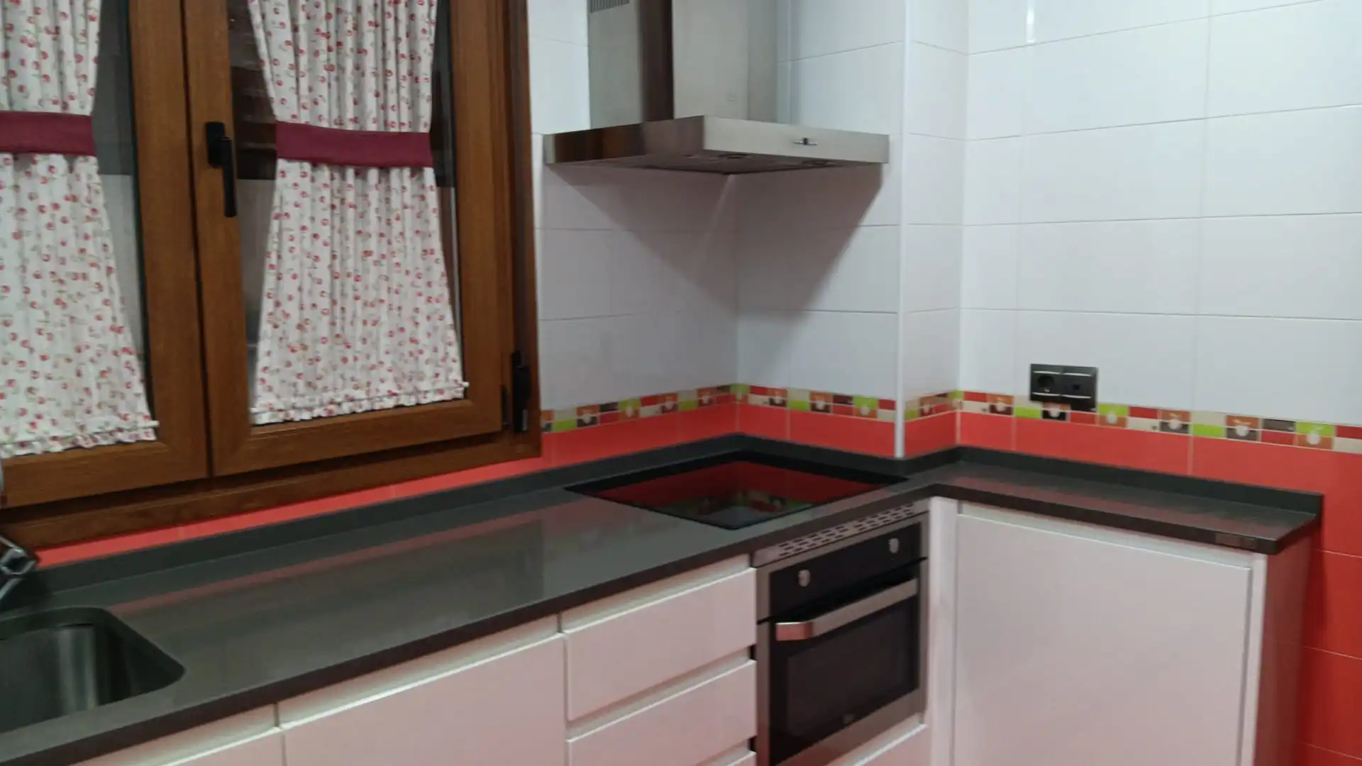 Cocina de Piso en venta en La Puebla de Montalbán con Aire acondicionado, Calefacción y Parquet