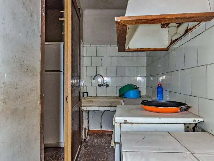 Casa adosada en venda a Carrer Major, 23, Talavera Cuina de Casa adosada en venda en Talavera amb Terrassa i Balcó