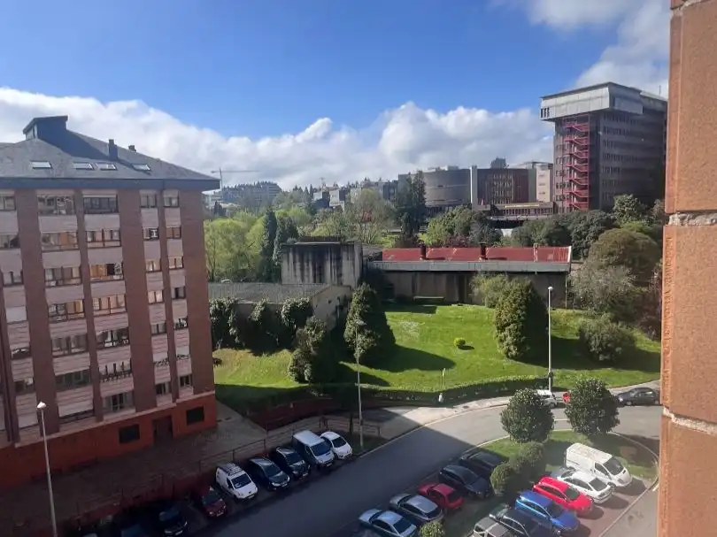 Exterior view of Flat for rent in Oviedo   with Heating, Parquet flooring and Furnished