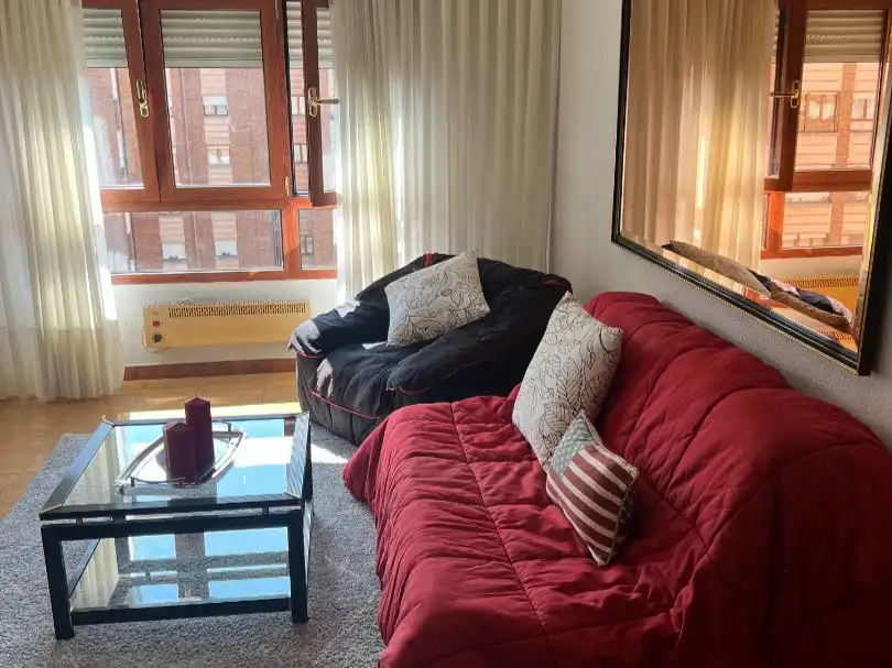 Living room of Flat for rent in Oviedo   with Heating, Parquet flooring and Furnished