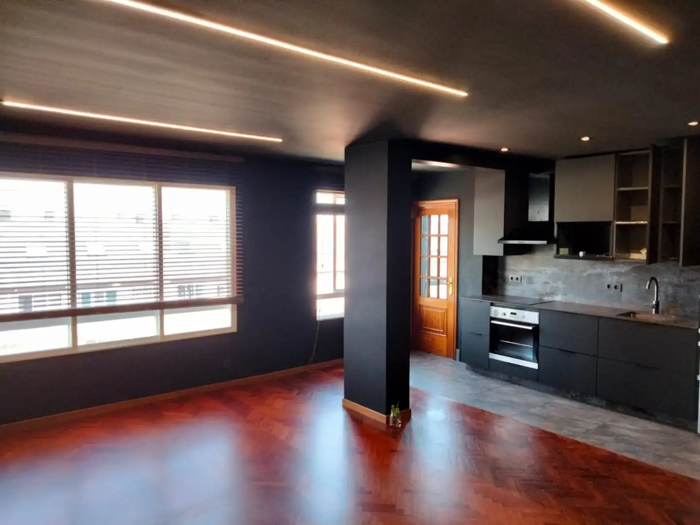 Flat for rent in Rúa Antonio Ríos, 20, Los Castros - Castrillón Kitchen of Flat for rent in A Coruña Capital with Parquet flooring, Storage room and Community parking