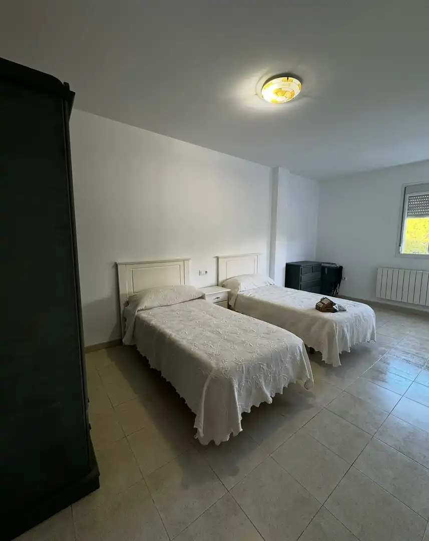 Ático de alquiler en Avenida de la Legión Española, 140, El Fuerte - La Dehesa Habitación de Ático de alquiler en Ronda con Aire acondicionado, Calefacción y Parquet