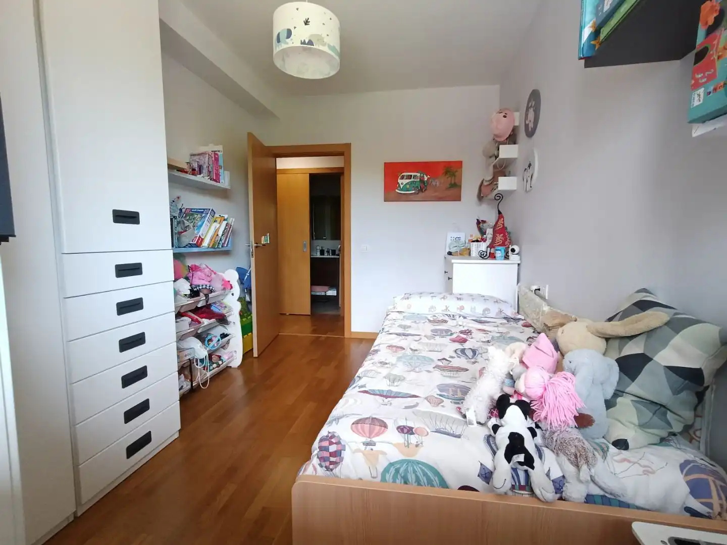 Pis en venda a Juan Gris Kalea, 6, Zabalgana Dormitori de Pis en venda en Vitoria - Gasteiz amb Terrassa, Traster i Moblat