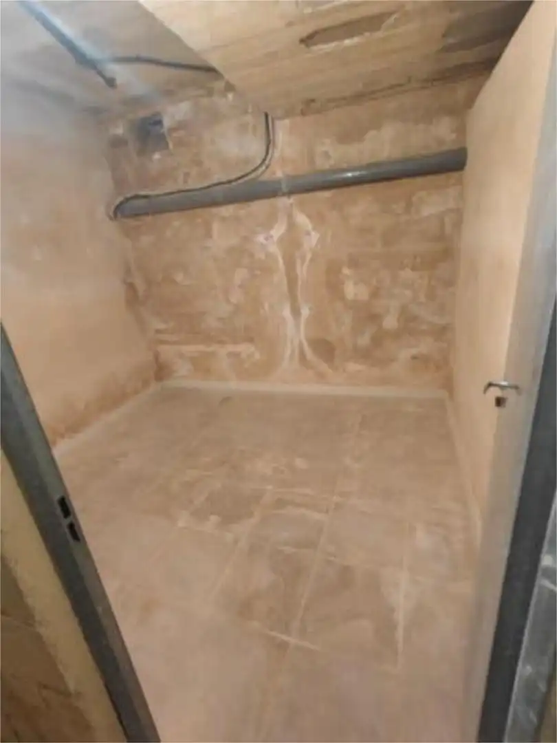 Trastero de alquiler en Port de Pollença Baño de Trastero de alquiler en Pollença