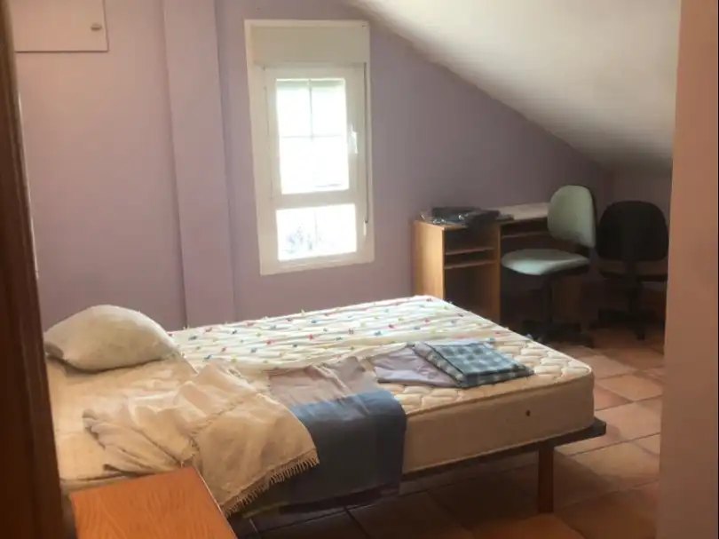 Piso en venta en Camino La Juliana, 17, Lardero Habitación de Piso en venta en Lardero con Aire acondicionado, Calefacción y Jardín privado