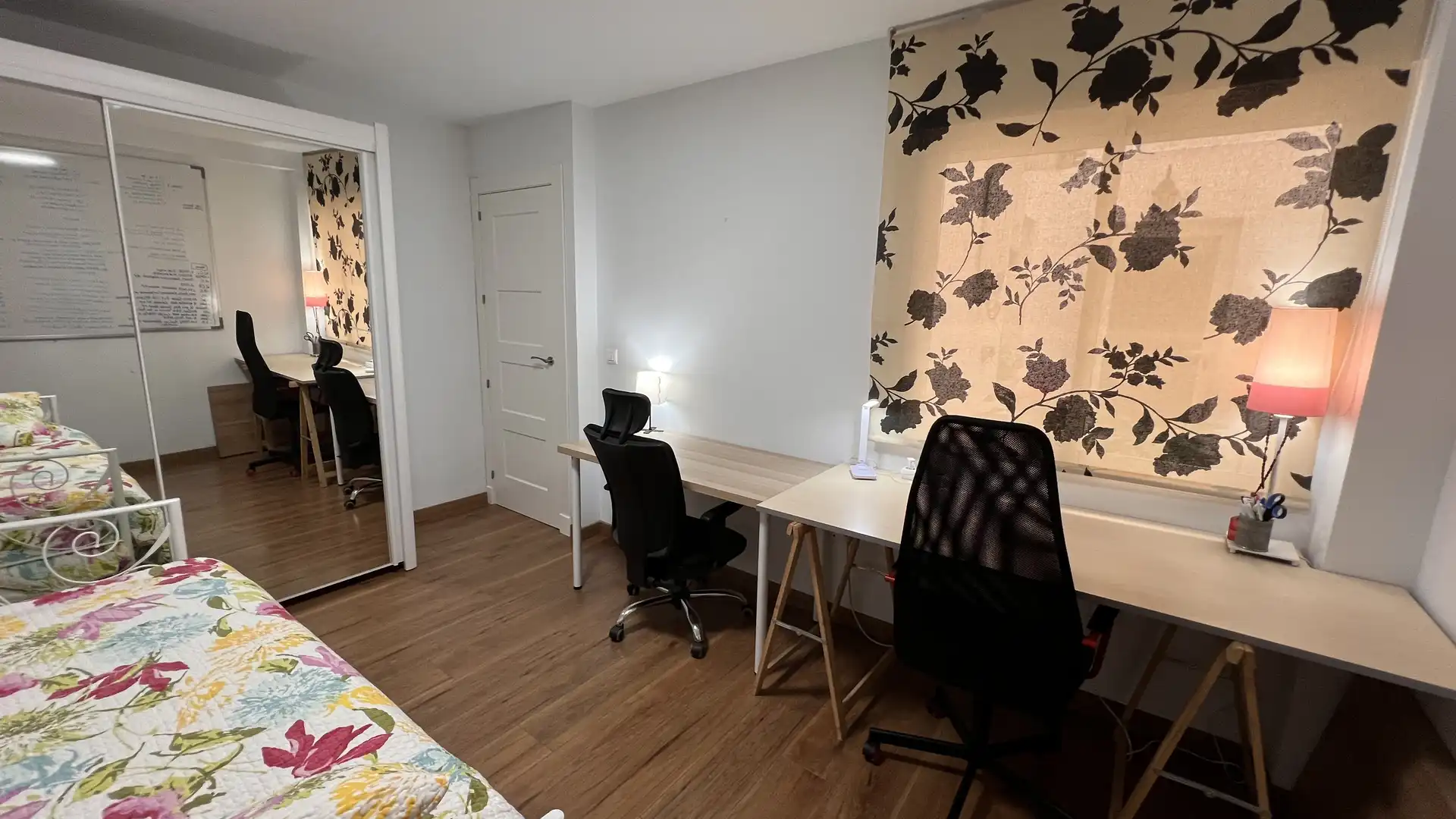 Bedroom of Flat for sale in Las Gabias  with Parquet flooring, Terrace and Storage room
