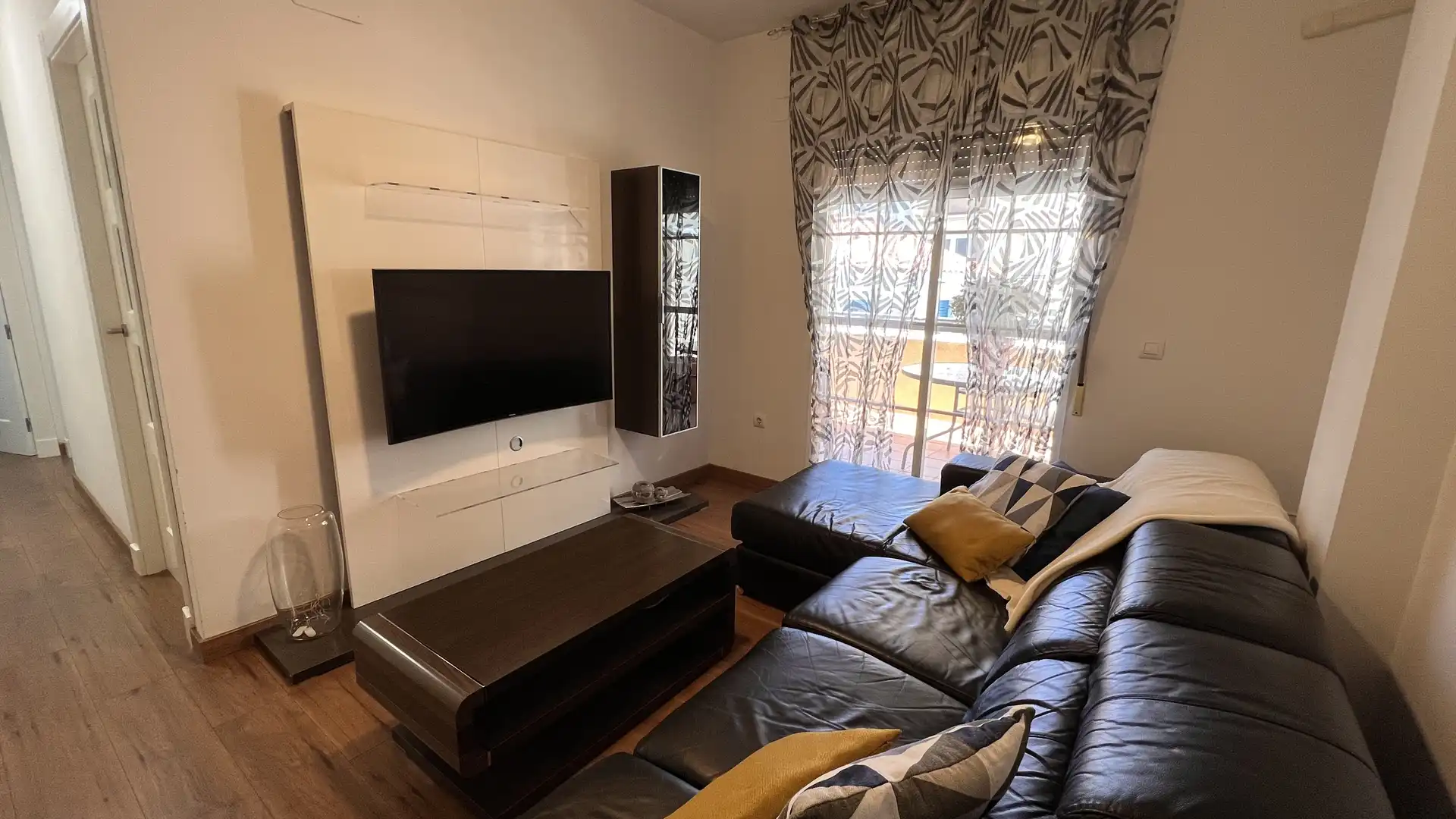Living room of Flat for sale in Las Gabias  with Parquet flooring, Terrace and Storage room