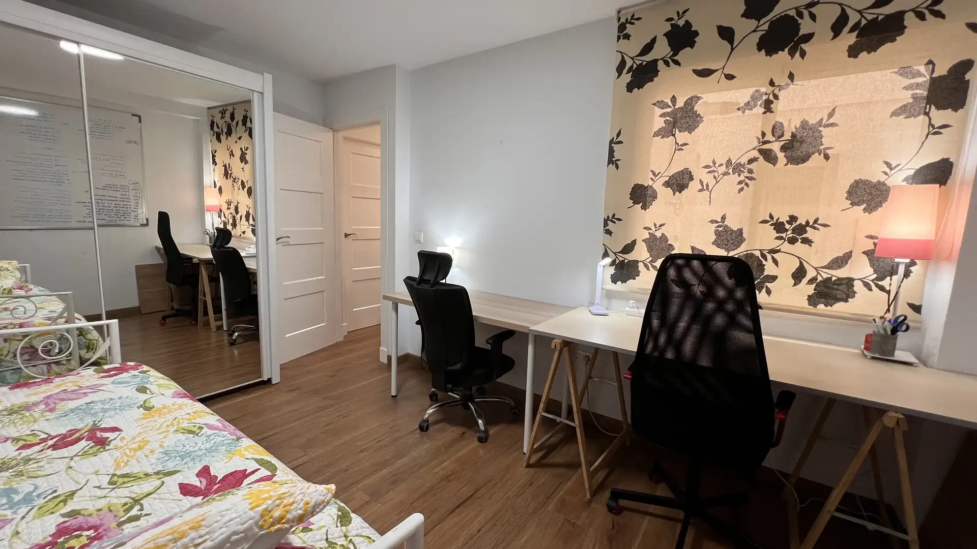 Bedroom of Flat for sale in Las Gabias  with Parquet flooring, Terrace and Storage room