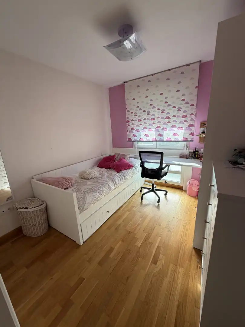 Wohnung zum Verkauf in Camino San Vicente, 19, La Lastrilla Schlafzimmer von Wohnung zum Verkauf in La Lastrilla mit Heizung, Privatgarten und Parkett