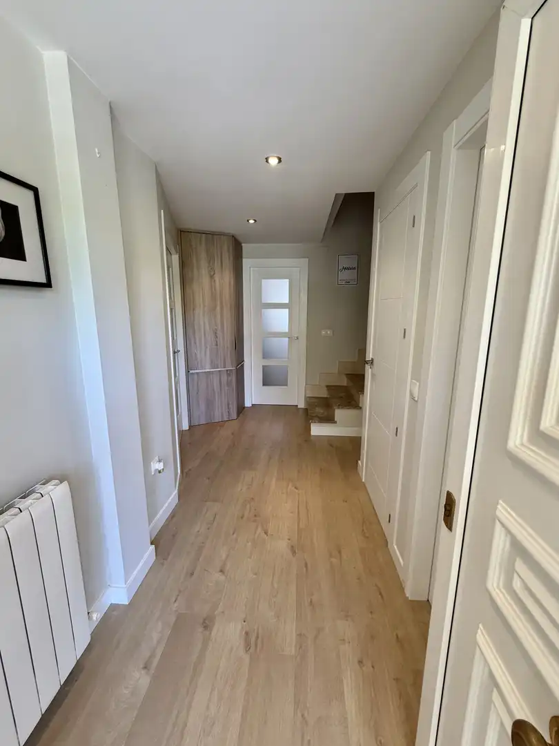 Wohnung zum Verkauf in Camino San Vicente, 19, La Lastrilla Wohnung zum Verkauf in La Lastrilla mit Heizung, Privatgarten und Parkett