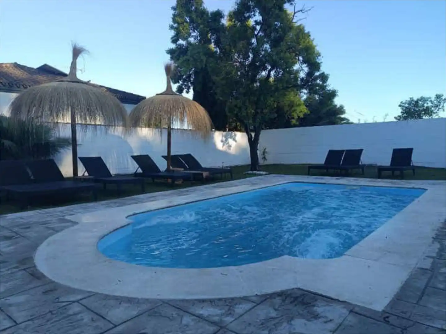 Casa adosada de lloguer a Pelagatos - Pago del Humo Piscina de Casa adosada de lloguer en Chiclana de la Frontera amb Calefacció, Jardí privat i Terrassa