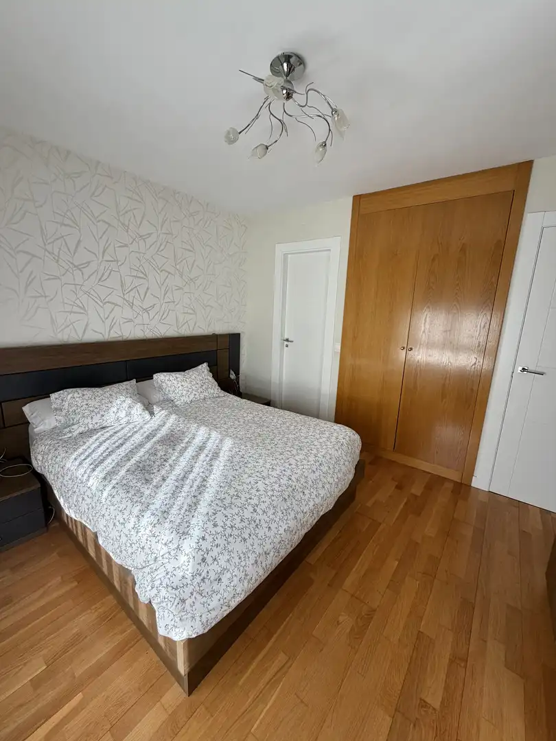 Wohnung zum Verkauf in Camino San Vicente, 19, La Lastrilla Schlafzimmer von Wohnung zum Verkauf in La Lastrilla mit Heizung, Privatgarten und Parkett