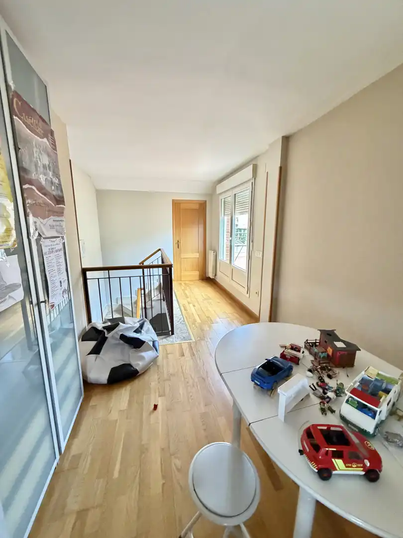 Wohnung zum Verkauf in Camino San Vicente, 19, La Lastrilla Wohnung zum Verkauf in La Lastrilla mit Heizung, Privatgarten und Parkett