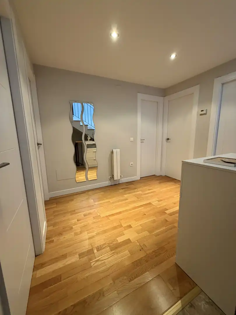 Wohnung zum Verkauf in Camino San Vicente, 19, La Lastrilla Schlafzimmer von Wohnung zum Verkauf in La Lastrilla mit Heizung, Privatgarten und Parkett