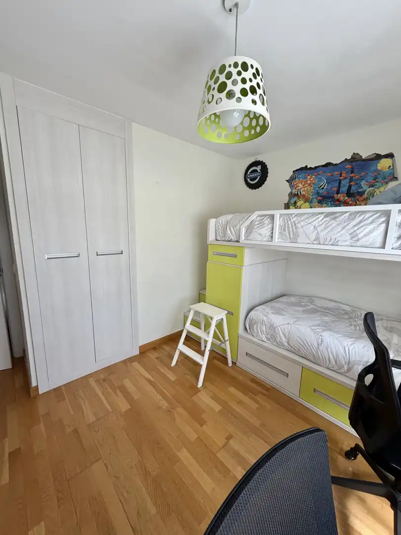 Wohnung zum Verkauf in Camino San Vicente, 19, La Lastrilla Schlafzimmer von Wohnung zum Verkauf in La Lastrilla mit Heizung, Privatgarten und Parkett