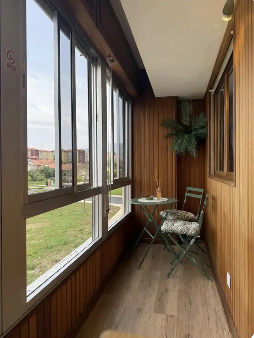 Room in Calle las Viñas, 340, Sierrapando Balcony of Flat for share in Torrelavega with Heating, Private garden and Parquet flooring