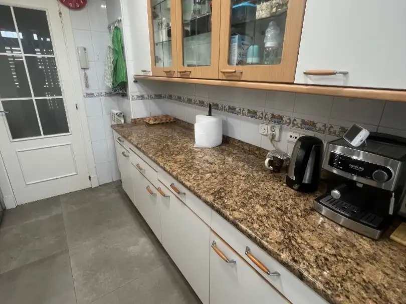Kitchen of Flat for share in Madrid  with Air Conditioner, Private garden and Parquet flooring
