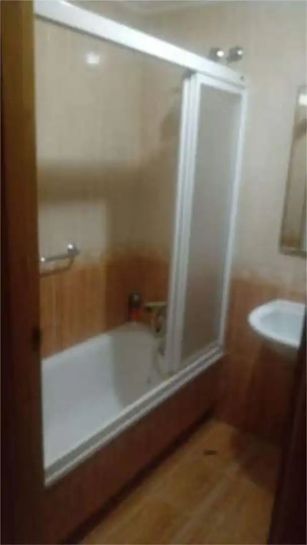 Baño de Piso en venta en Meaño con Calefacción, Terraza y Trastero