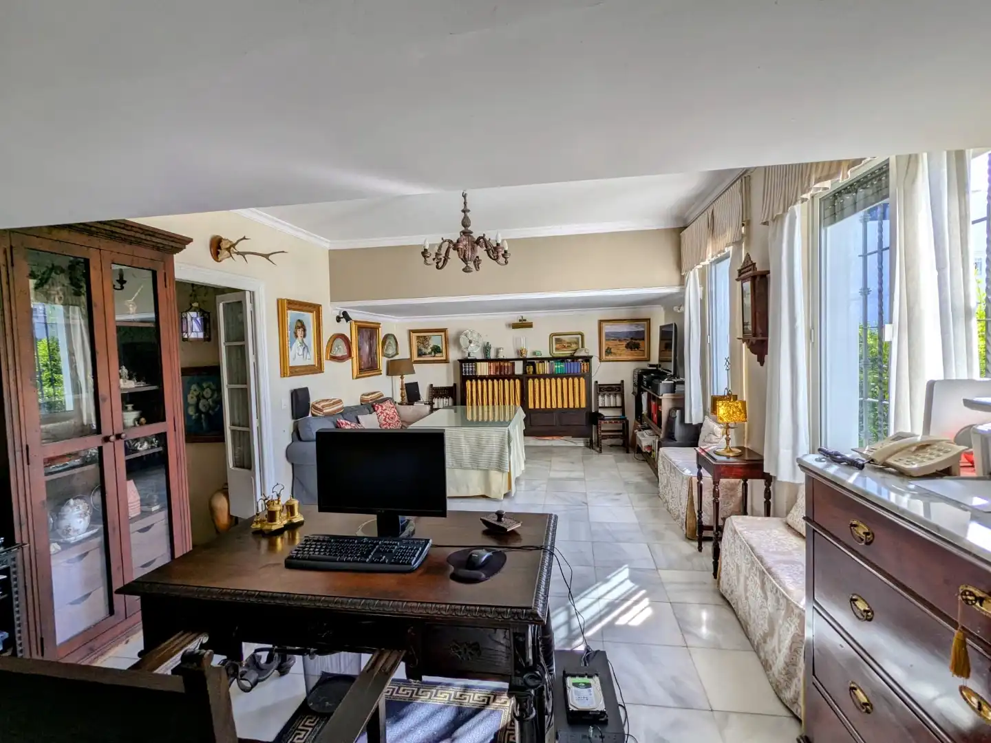 Sala d'estar de Casa o xalet en venda en Sevilla amb Aire condicionat, Jardí privat i Parquet