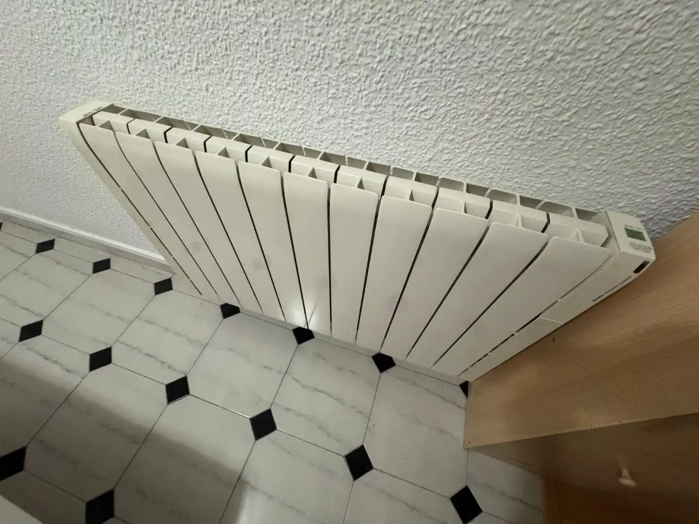 Flat for rent in Calle Cruz de Granada, Angustias - Chana - Encina Exterior view of Flat for rent in Granada with Air Conditioner, Heating and Furnished